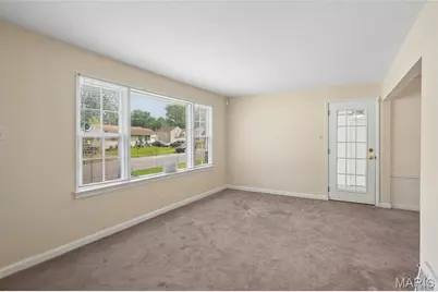 10200 Coburg Lands Drive, Bellefontaine Neighbors, MO 63137 - Photo 2