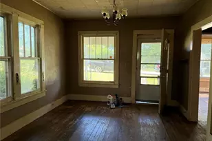 830 Hart St, Poplar Bluff, MO 63901 - Photo 2