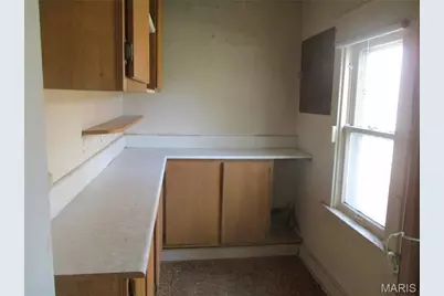 7035 Glades Avenue, Saint Louis, MO 63117 - Photo 8