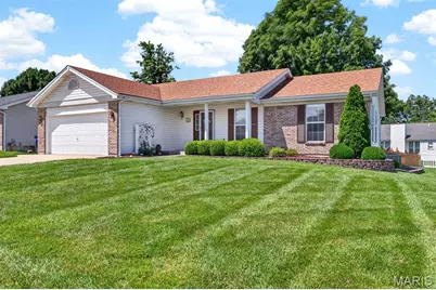 303 Harper Court, Saint Peters, MO 63376 - Photo 2