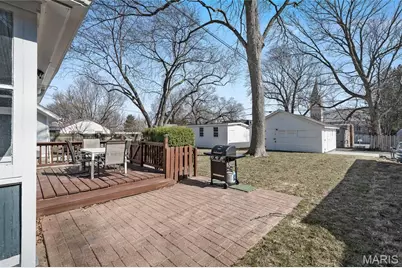 618 N Benton Avenue, Saint Charles, MO 63301 - Photo 20