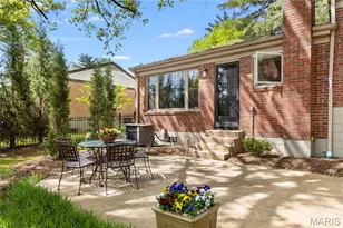 1140 E Parkedge Ln, University City, MO 63130 - Photo 18