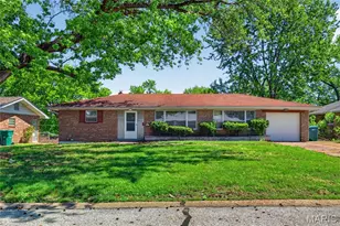 9922 Norwich Dr, Saint Louis, MO 63137 - Photo 4