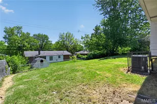 9922 Norwich Dr, Saint Louis, MO 63137 - Photo 8