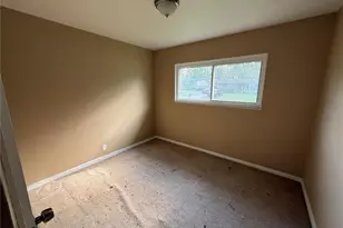 9715 Tullamoor Dr, Saint Louis, MO 63136 - Photo 18