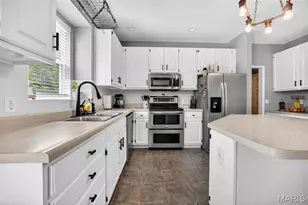 1844 Somerset Hollow Ln, Wentzville, MO 63385 - Photo 8