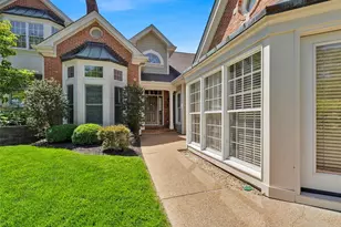 13004 Pembrooke Valley Ct, Saint Louis, MO 63141 - Photo 2