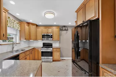 350 W Saint Anthony Lane, Florissant, MO 63031 - Photo 6