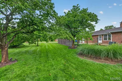 350 W Saint Anthony Lane, Florissant, MO 63031 - Photo 40