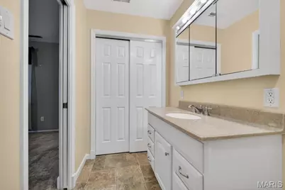 350 W Saint Anthony Lane, Florissant, MO 63031 - Photo 18