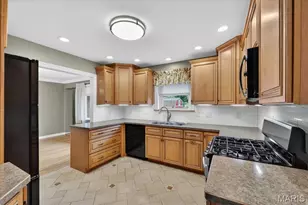350 W St Anthony Ln, Florissant, MO 63031 - Photo 8