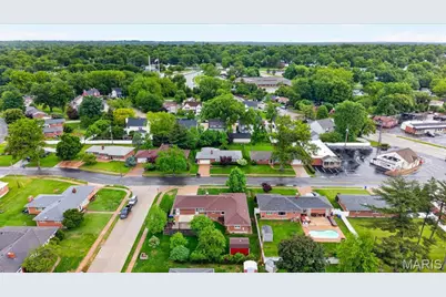 350 W Saint Anthony Lane, Florissant, MO 63031 - Photo 46