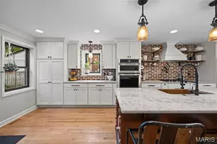 574 Hollywood Pl, Webster Groves, MO 63119 - Photo 14