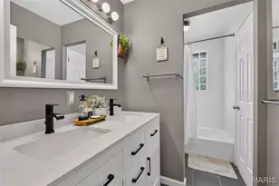12011 Wesford Dr, Maryland Heights, MO 63043 - Photo 12