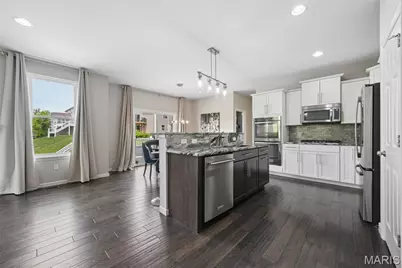 11195 Liebrooke Court, Saint Louis, MO 63146 - Photo 6