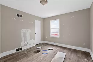 9827 Lorna Ln, Saint Louis, MO 63136 - Photo 14