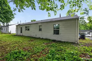 9827 Lorna Ln, Saint Louis, MO 63136 - Photo 6