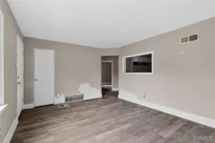 9827 Lorna Ln, Saint Louis, MO 63136 - Photo 8
