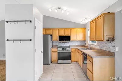 145 Glenbarr Court, Valley Park, MO 63088 - Photo 6