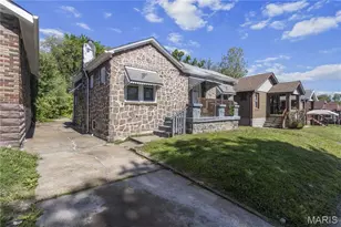1467 Engelholm Ave, Saint Louis, MO 63133 - Photo 2