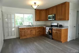 7916 Birkenhead Dr, Marlborough, MO 63123 - Photo 4