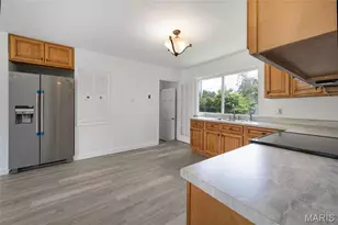 7916 Birkenhead Dr, Marlborough, MO 63123 - Photo 8