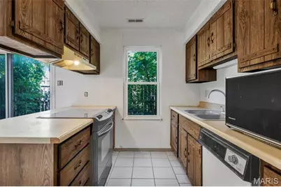 21 Park Charles Boulevard S #B, Saint Peters, MO 63376 - Photo 12