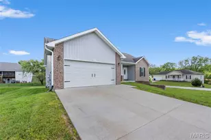 630 Oak Meadow Dr, Jackson, MO 63755 - Photo 2