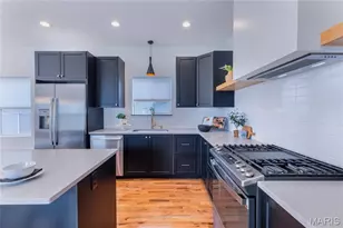 3215 Jasper Park, Saint Louis, MO 63139 - Photo 4