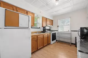 7529 Marillac Dr, Saint Louis, MO 63121 - Photo 4