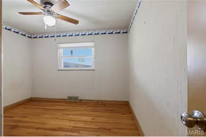 10000 Stonell Drive, Affton, MO 63123 - Photo 12