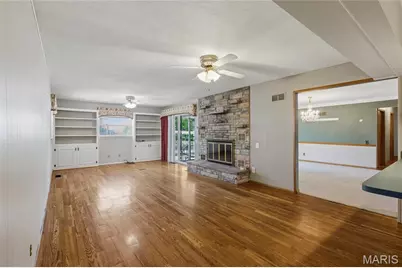 10000 Stonell Drive, Affton, MO 63123 - Photo 6