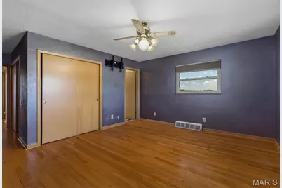 10000 Stonell Drive, Affton, MO 63123 - Photo 10