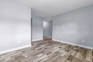 332 Banff Cir, Saint Louis, MO 63137 - Photo 6