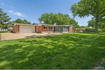 329 Meadowbrook Drive, Ballwin, MO 63011 - Photo 40