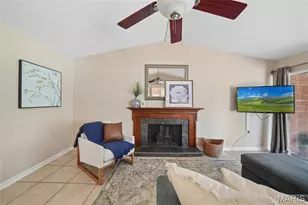 329 Meadowbrook Dr, Ballwin, MO 63011 - Photo 14
