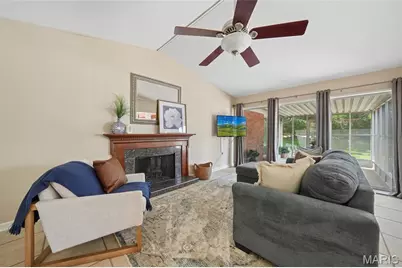 329 Meadowbrook Drive, Ballwin, MO 63011 - Photo 10