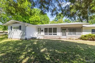 425 Powell Ave, Saint Louis, MO 63135 - Photo 1