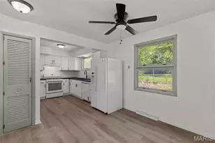 425 Powell Ave, Saint Louis, MO 63135 - Photo 12