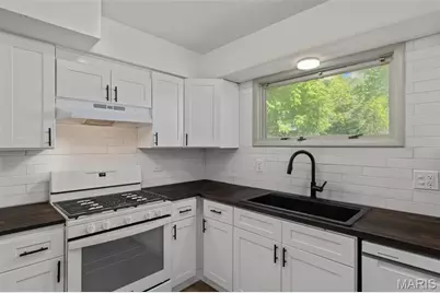 425 Powell Avenue, Saint Louis, MO 63135 - Photo 14