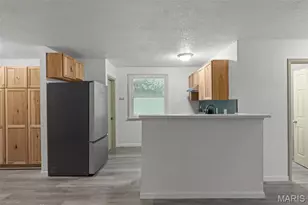38 Westdell Dr, Saint Louis, MO 63136 - Photo 8