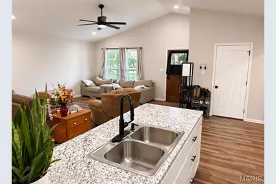 507 Hawthorne Street, Desloge, MO 63601 - Photo 2