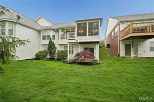 8923 Hilltop Manor Dr, Saint Louis, MO 63132 - Photo 20