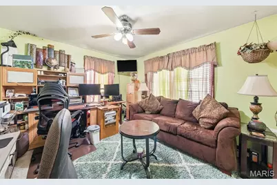 1225 Sunbeam Lane, Saint Louis, MO 63137 - Photo 16