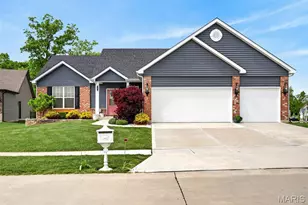 1 Timber Bluff Ct, Wentzville, MO 63385 - Photo 1