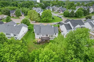 819 Hidden Spring Dr, Saint Charles, MO 63304 - Photo 34