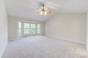 819 Hidden Spring Dr, Saint Charles, MO 63304 - Photo 16