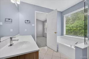 426 Buckhurst Dr, Ballwin, MO 63021 - Photo 36