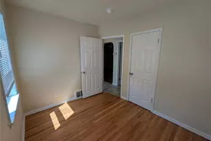 20 Derhake Rd, Saint Louis, MO 63031 - Photo 8