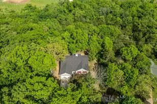 9508 Bent Tree Dr, Hillsboro, MO 63050 - Photo 2
